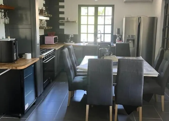 Maison A 24220 Feriehus *